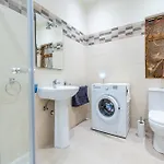 Apartmán Bright Ground Floor In *