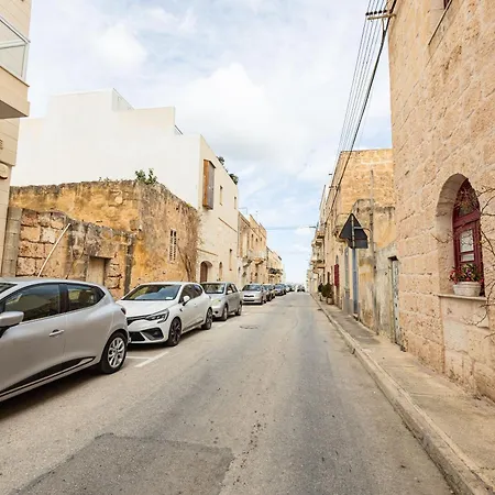 Bright Ground Floor In Apartament Mellieħa