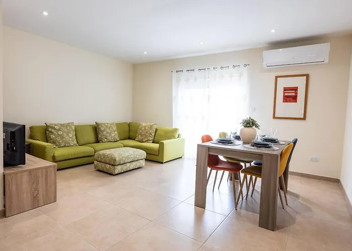 Bright Ground Floor In Mellieħa