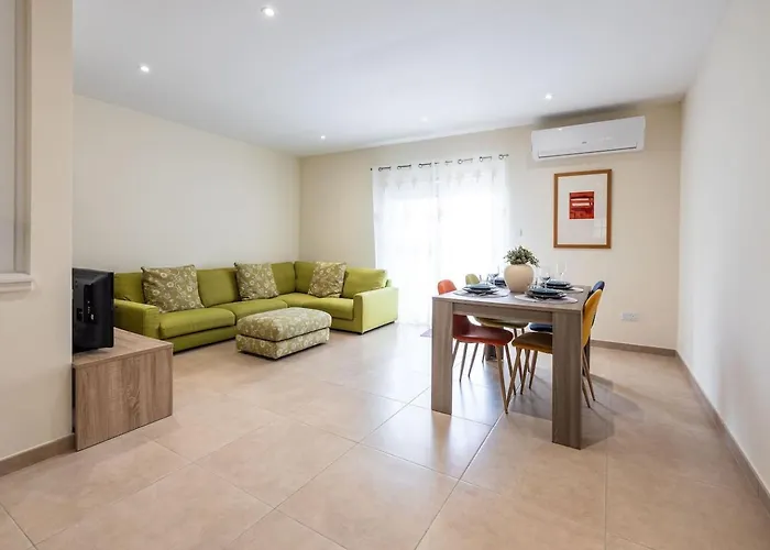 Bright Ground Floor In Mellieħa