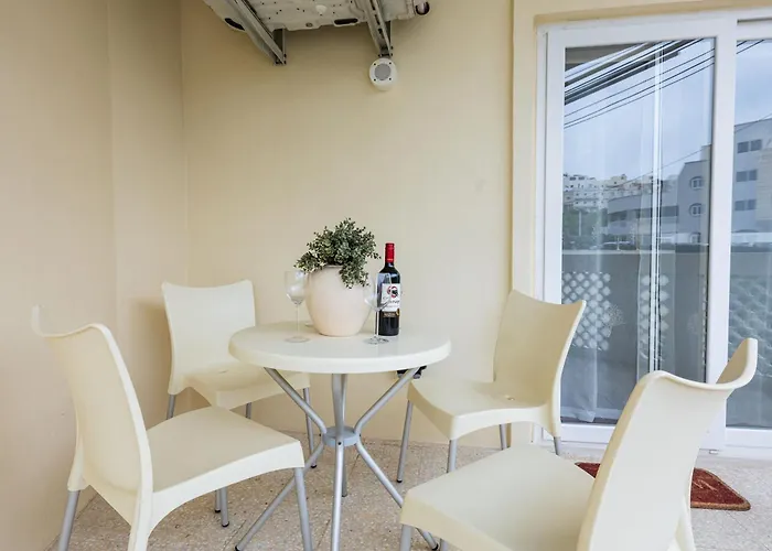 Bright Ground Floor In Apartament Mellieħa