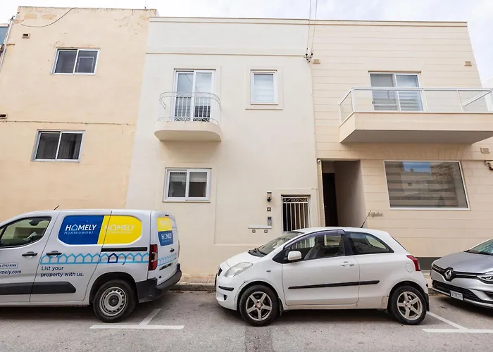 Bright Ground Floor In Apartament *